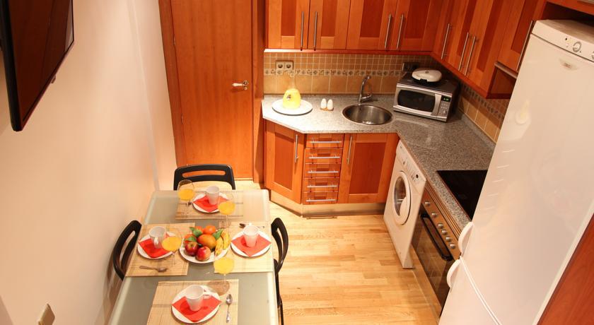 Apartamentos Good Stay Prado Madrid Værelse billede