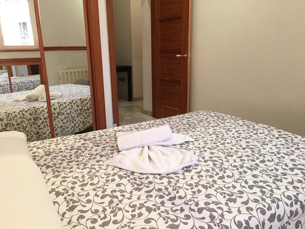 Apartamentos Good Stay Prado Madrid Eksteriør billede