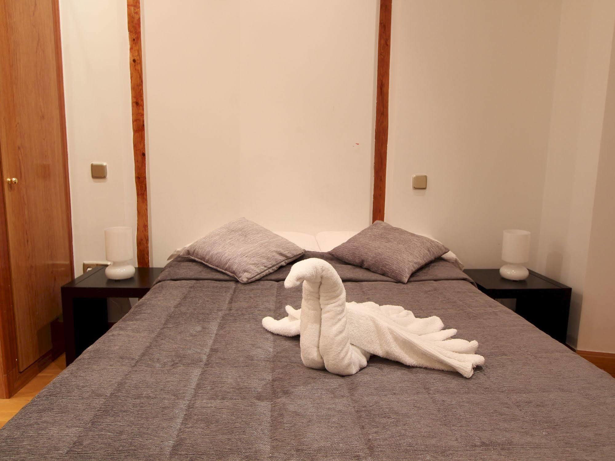 Apartamentos Good Stay Prado Madrid Eksteriør billede
