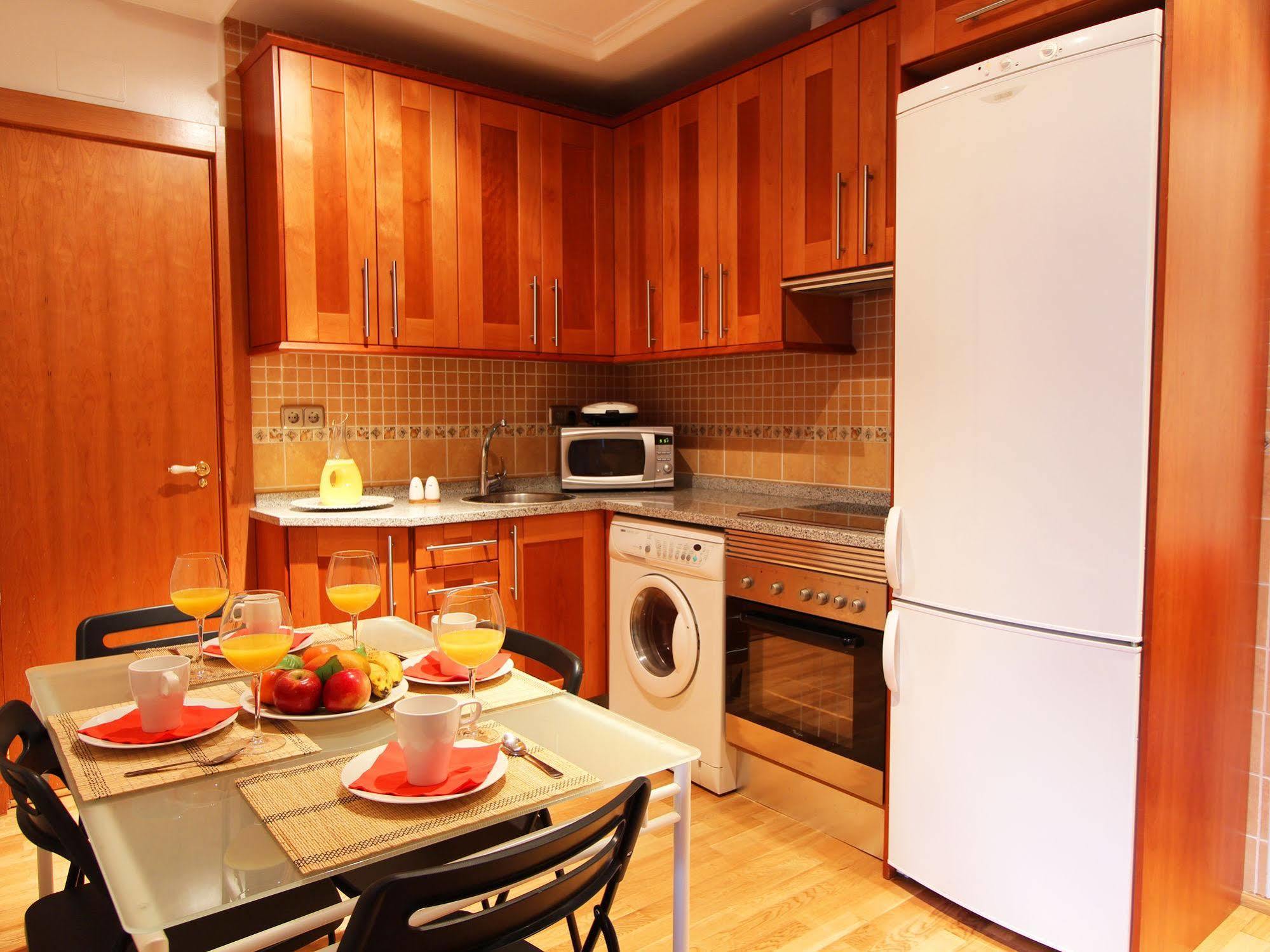 Apartamentos Good Stay Prado Madrid Eksteriør billede
